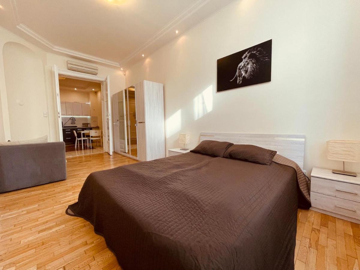 Leo Apartment Obchodna - Family Братислава Екстериор снимка
